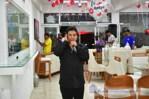 Grego Muebles presentó a Antony Rios Jr. Para deleitar a sus clientes e invitados especiales_00016