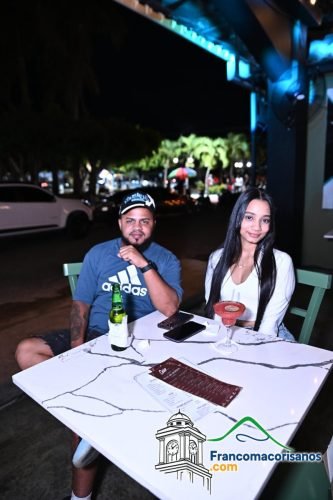Joaquín Cautiva Al Público De Celia Bistro En Las Guáranas 22