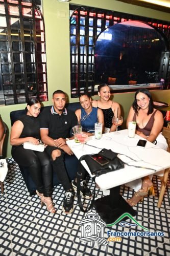 Joaquín Cautiva Al Público De Celia Bistro En Las Guáranas 25