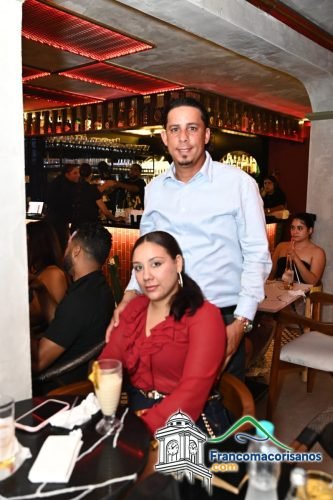 Joaquín Cautiva Al Público De Celia Bistro En Las Guáranas 28