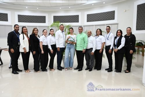 Proyección documental Islas de Plástico_00044