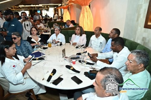 Rueda de Prensa Feria Comercio en SD 14