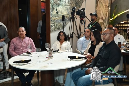 Rueda de Prensa Feria Comercio en SD 15