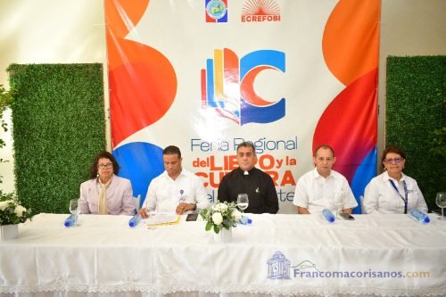 Rueda de prensa de la feria del libro_00003