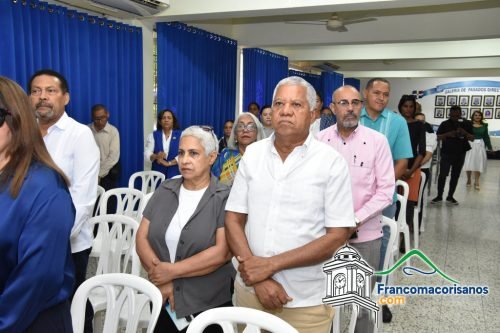 Uasd Sfm Reconoce Docente Jubiladocon Mas De 30 Años 04