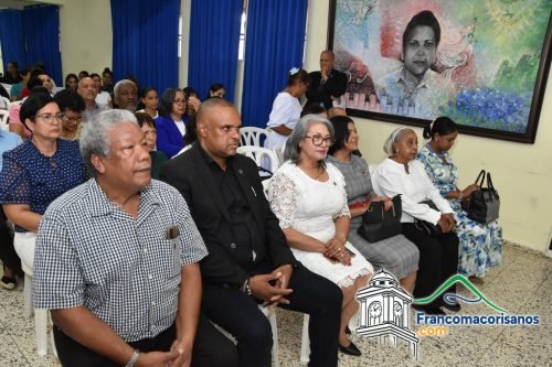 Uasd Sfm Reconoce Docente Jubiladocon Mas De 30 Años 09