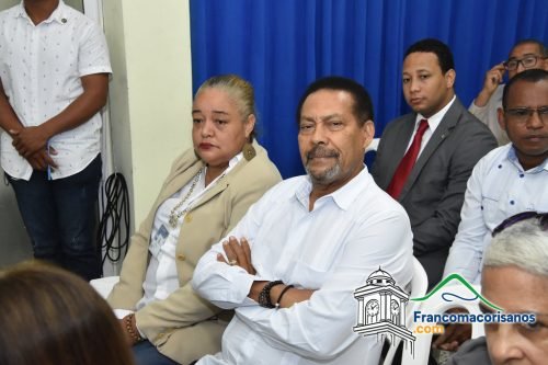 Uasd Sfm Reconoce Docente Jubiladocon Mas De 30 Años 12