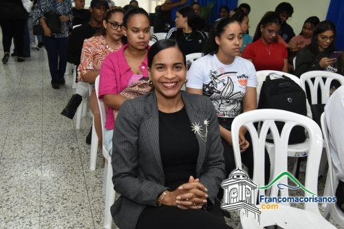Uasd Sfm Reconoce Docente Jubiladocon Mas De 30 Años 18