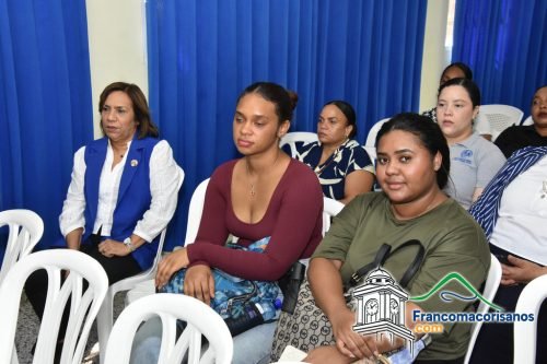 Uasd Sfm Reconoce Docente Jubiladocon Mas De 30 Años 21