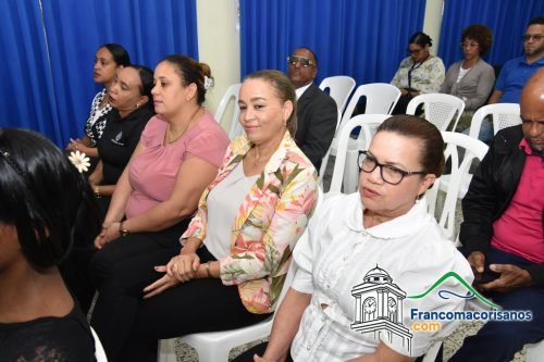 Uasd Sfm Reconoce Docente Jubiladocon Mas De 30 Años 26