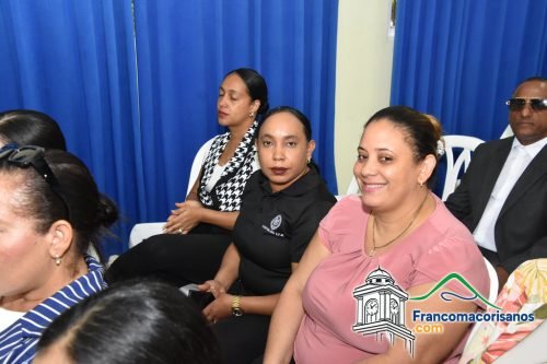 Uasd Sfm Reconoce Docente Jubiladocon Mas De 30 Años 27