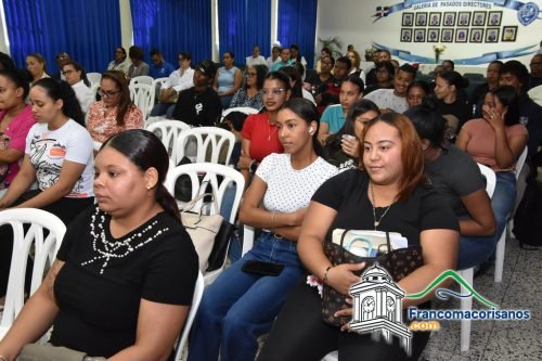 Uasd Sfm Reconoce Docente Jubiladocon Mas De 30 Años 29