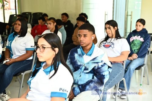 charlaagrinidoamor00006