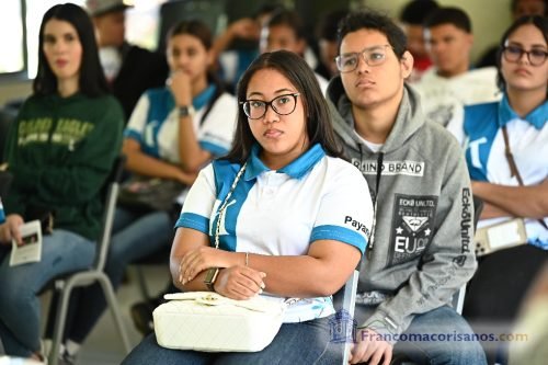 charlaagrinidoamor00013