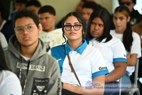 charlaagrinidoamor00015