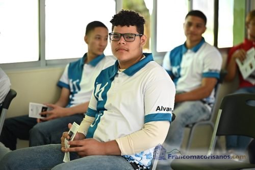 charlaagrinidoamor00017