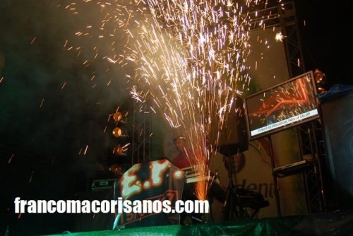 photo1