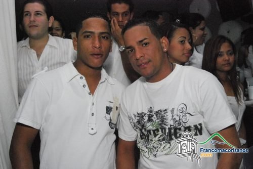 tbt 23 abril 2026 Sensation White 2009 35